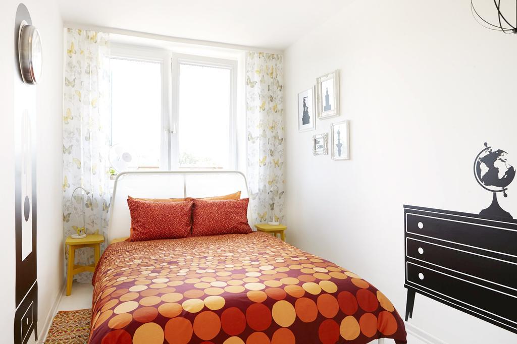 Lovely Sunny Flat In City Center وارسو الغرفة الصورة