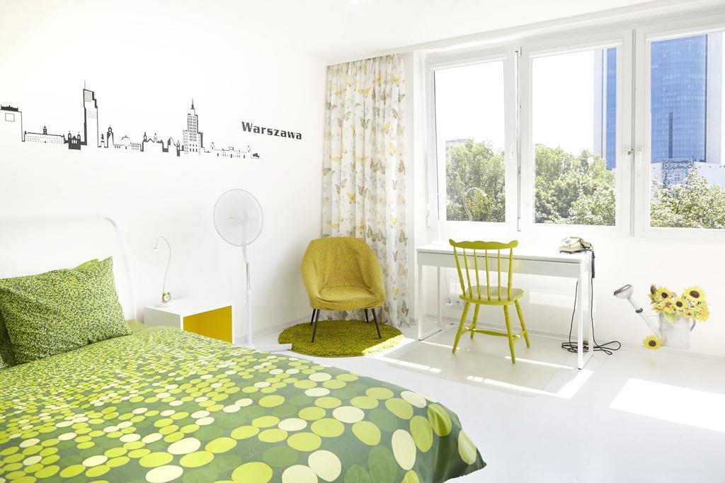 Lovely Sunny Flat In City Center وارسو الغرفة الصورة