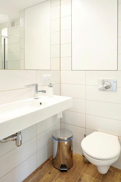 Lovely Sunny Flat In City Center وارسو الغرفة الصورة